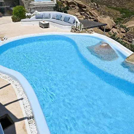 Platis Gialos: Charming Retreat With Private Pool Villa